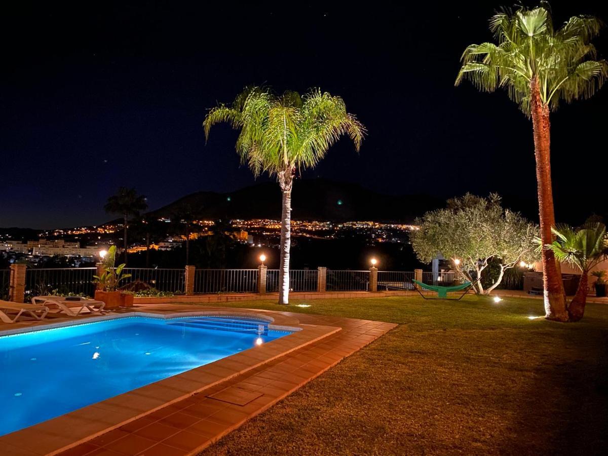 Beachside Villa With Panoramic Sea Views Benalmadena Ngoại thất bức ảnh