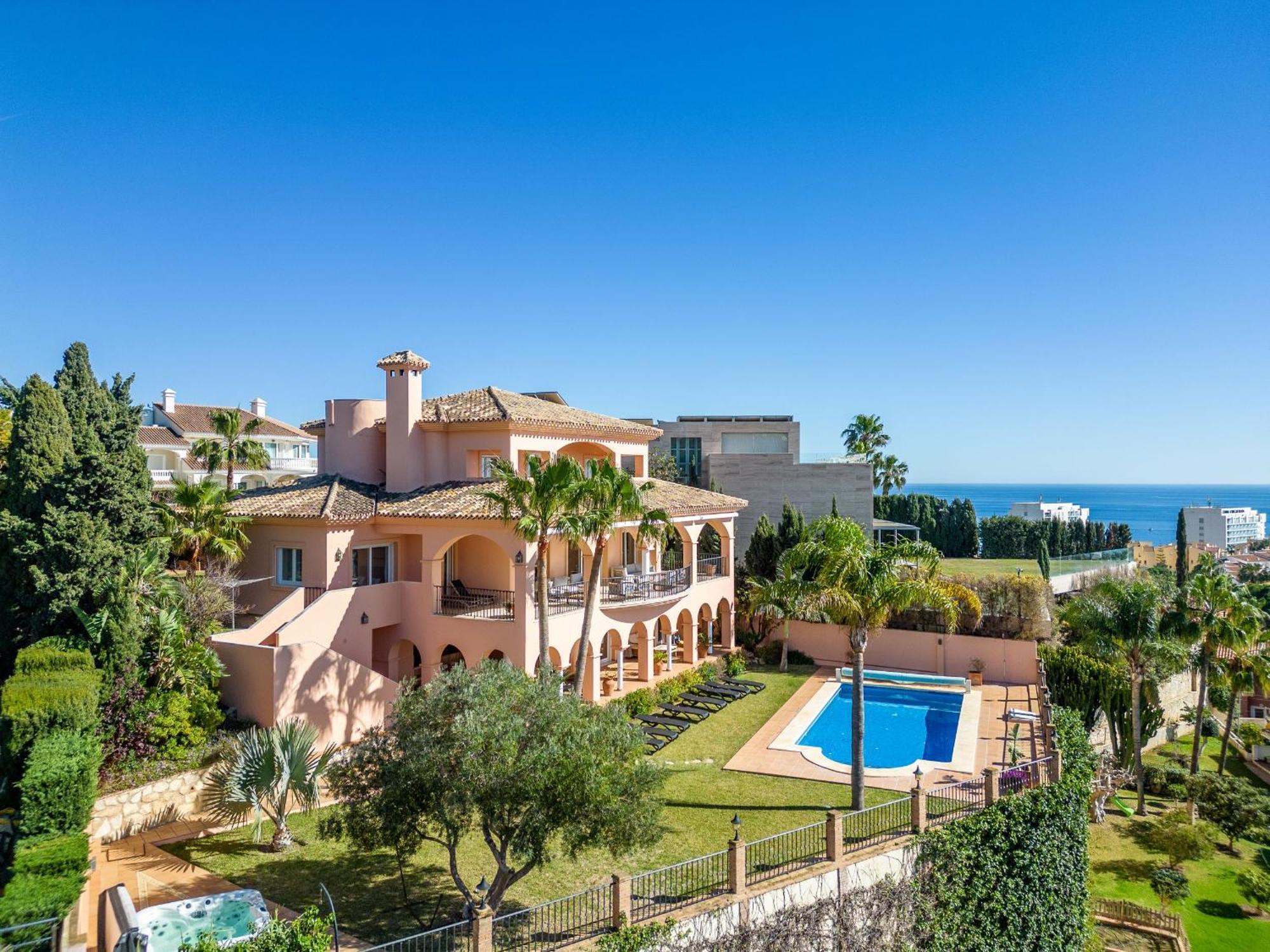 Beachside Villa With Panoramic Sea Views Benalmadena Ngoại thất bức ảnh