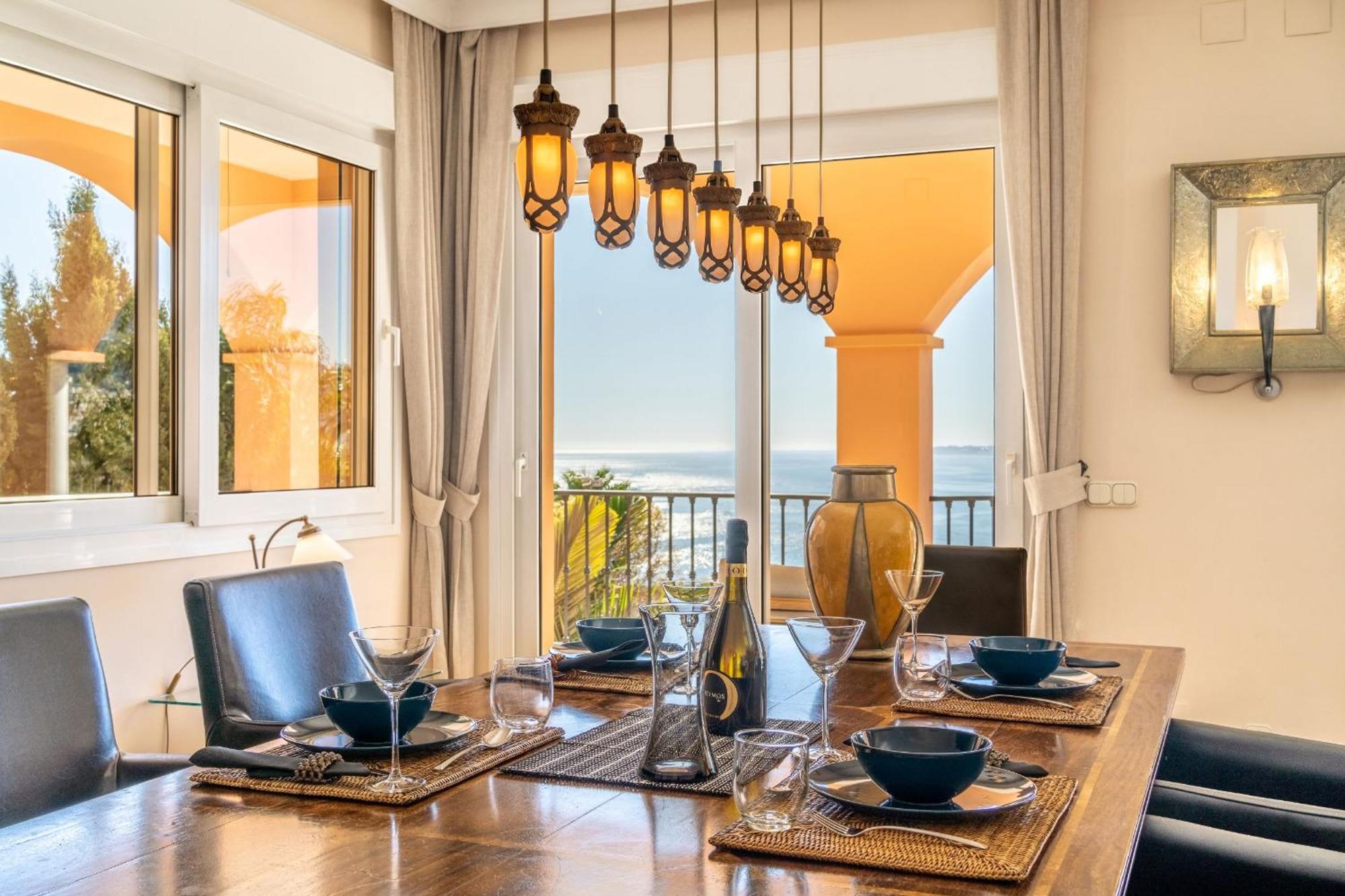 Beachside Villa With Panoramic Sea Views Benalmadena Ngoại thất bức ảnh